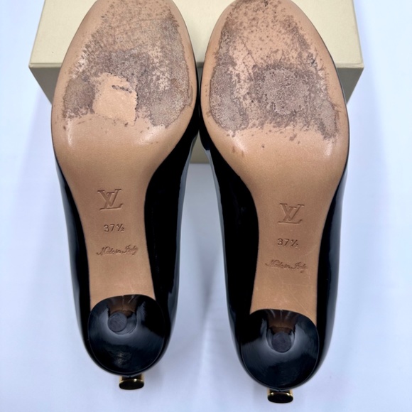 LOUIS VUITTON “OH REALLY” Padlock Round Toe Black Pumps - Picture 12 of 16